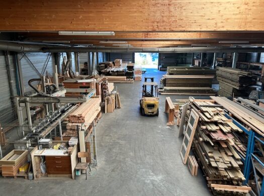 Industriegebouw in Manage